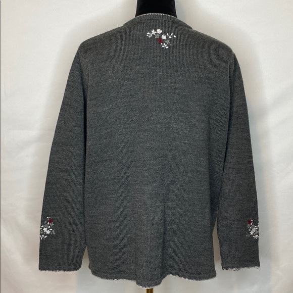 Vintage 90s Laura Scott Cottagecore Winter Grey Floral Embroidered Knit Cardigan - Picture 2 of 6